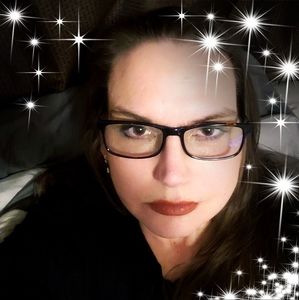 Meet your Posher, Pamela